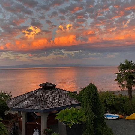 Qualicum Breeze Beach Resort Bowser Extérieur photo