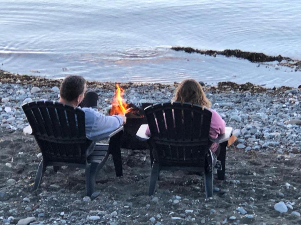 Qualicum Breeze Beach Resort Bowser Extérieur photo