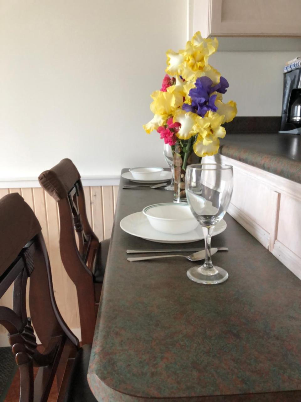 Qualicum Breeze Beach Resort Bowser Extérieur photo